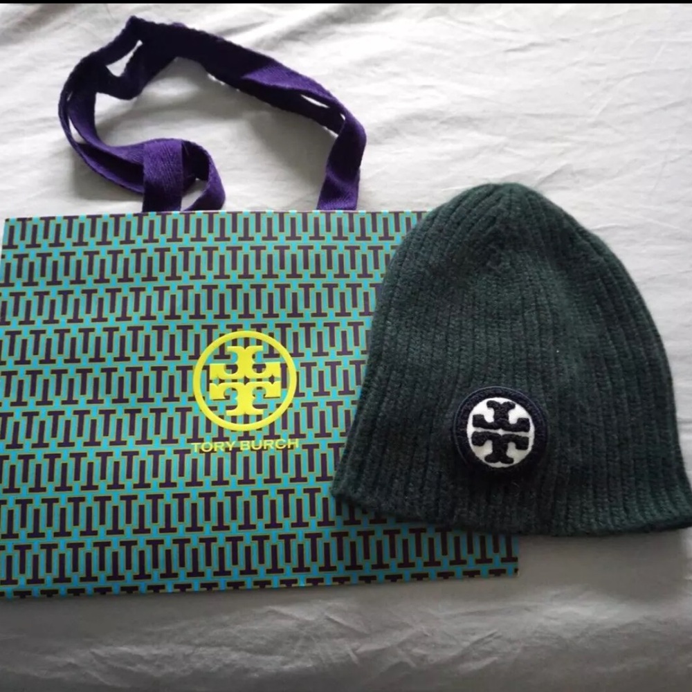 Tory Burch Color Block Logo Embroidered Merino Wool Beanie Hat Green NWT